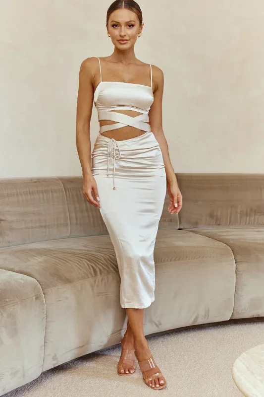 desert-skies-square-neckline-tie-back-crop-top-champagne