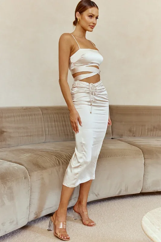 desert-skies-square-neckline-tie-back-crop-top-champagne